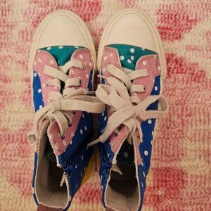 Girl Boden canvas lace up shoe